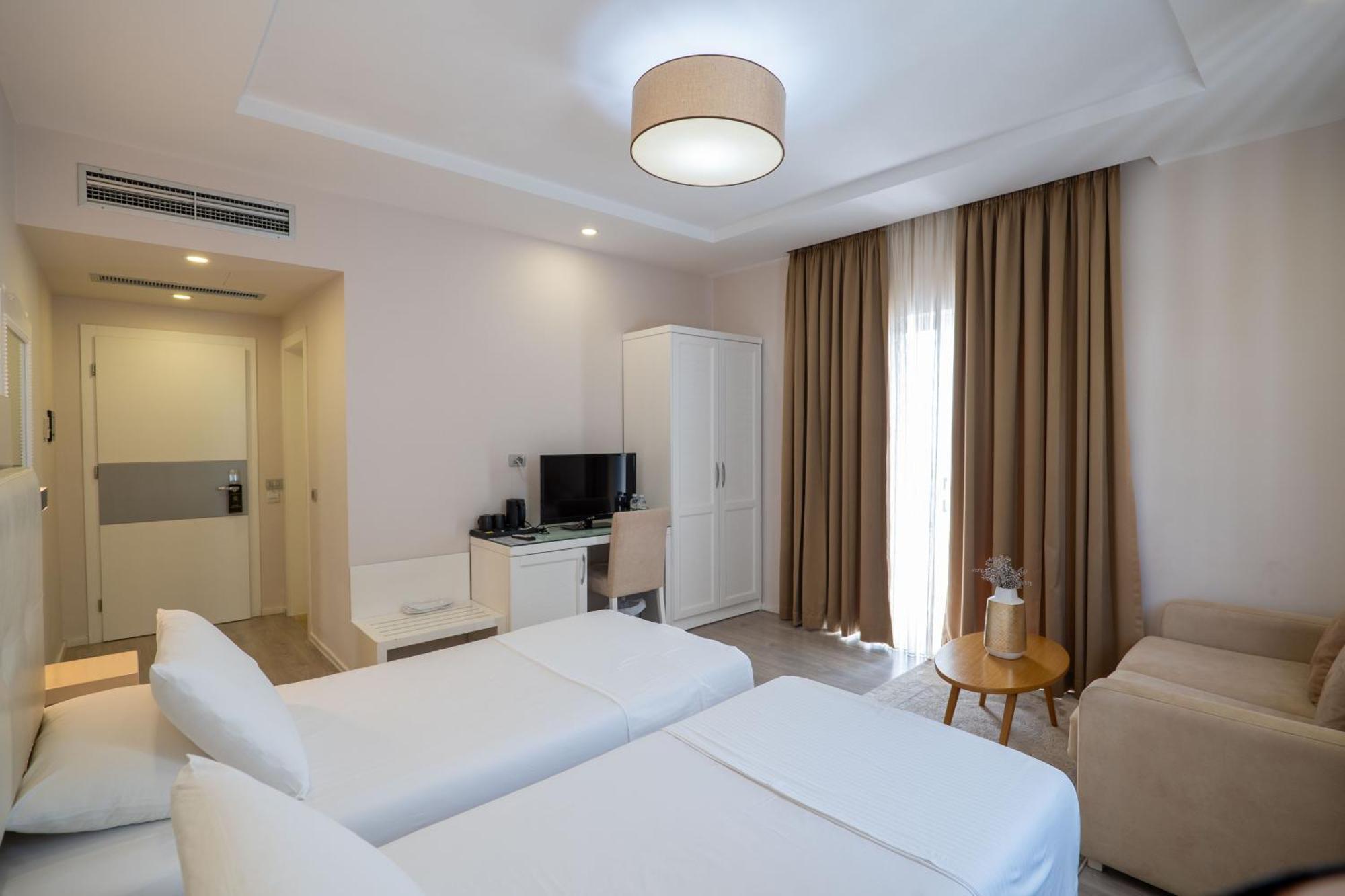 Hotel Sejko Sarandë Buitenkant foto