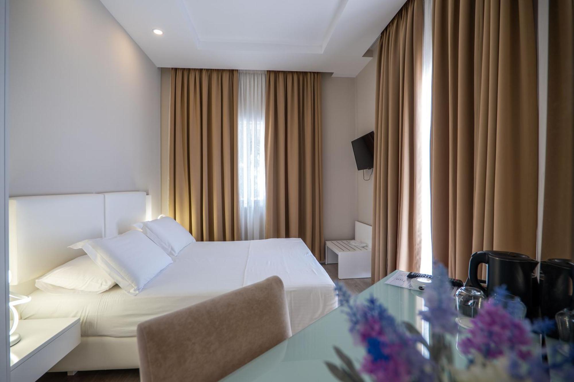 Hotel Sejko Sarandë Buitenkant foto